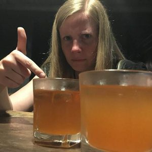 weltreise-reisen-und-alkohol-trinken